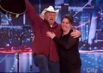 Marty Brown the carpenter sings on America's Got Talent