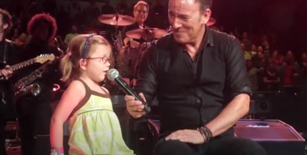 4-year-old shares stage with bruce springsteen